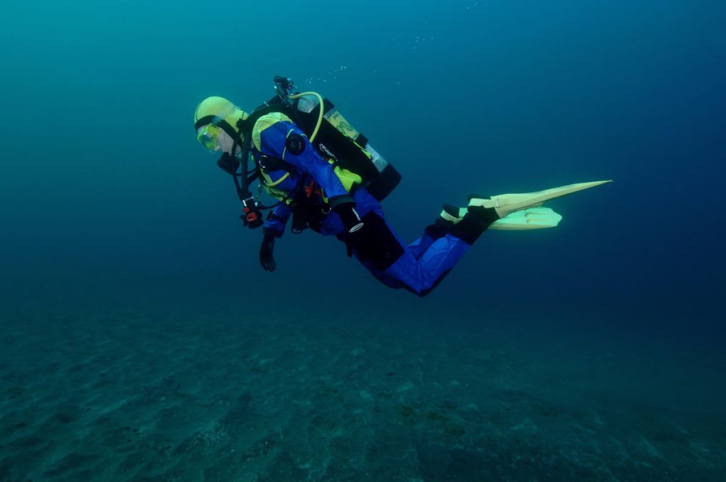 Archimedes And The Basics Of Buoyancy Dive Training Magazine