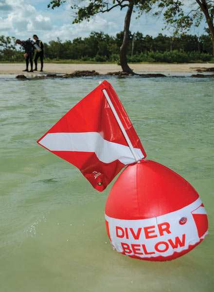 dive flag and float